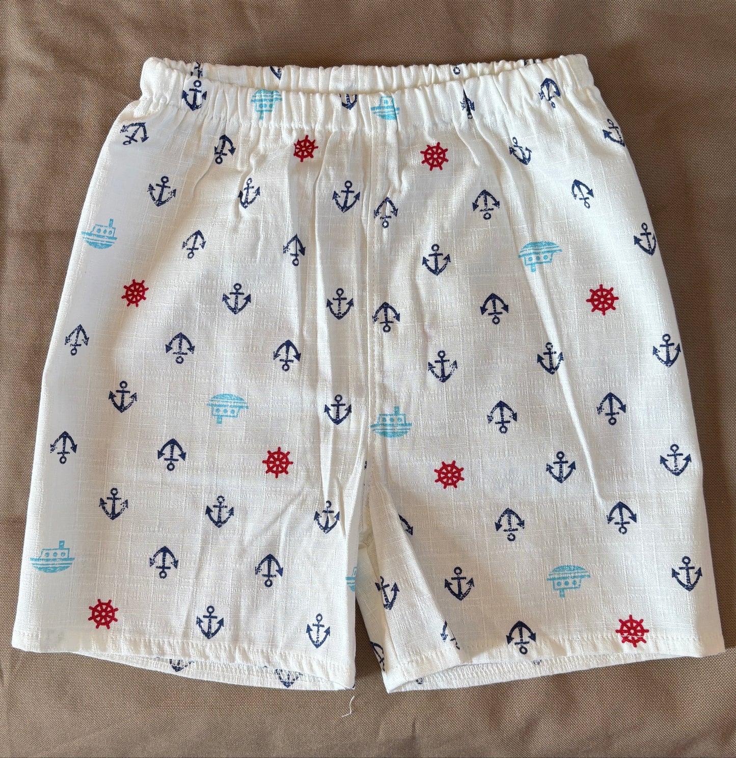 short de jinbei, motif marin, ancre bleu marine sur fond blanc, garçon