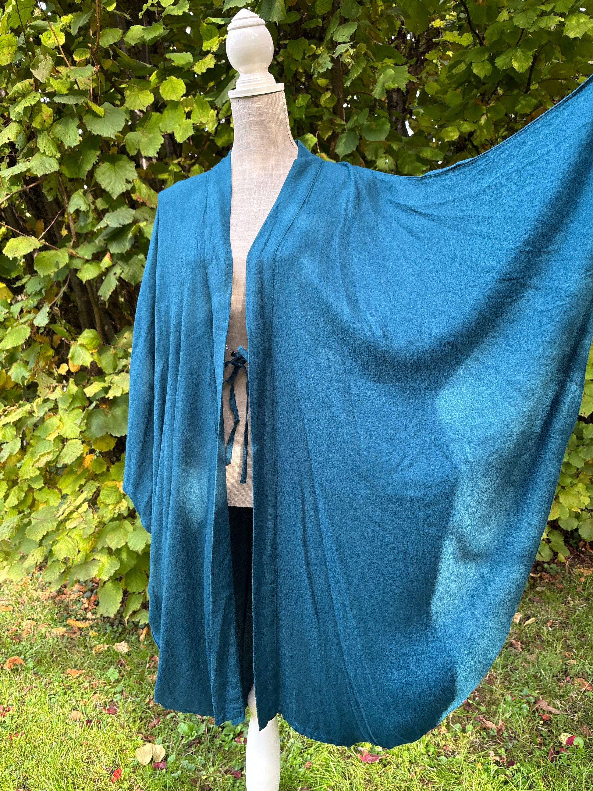 haori, vêtement traditionnel japonais, gilet bleu