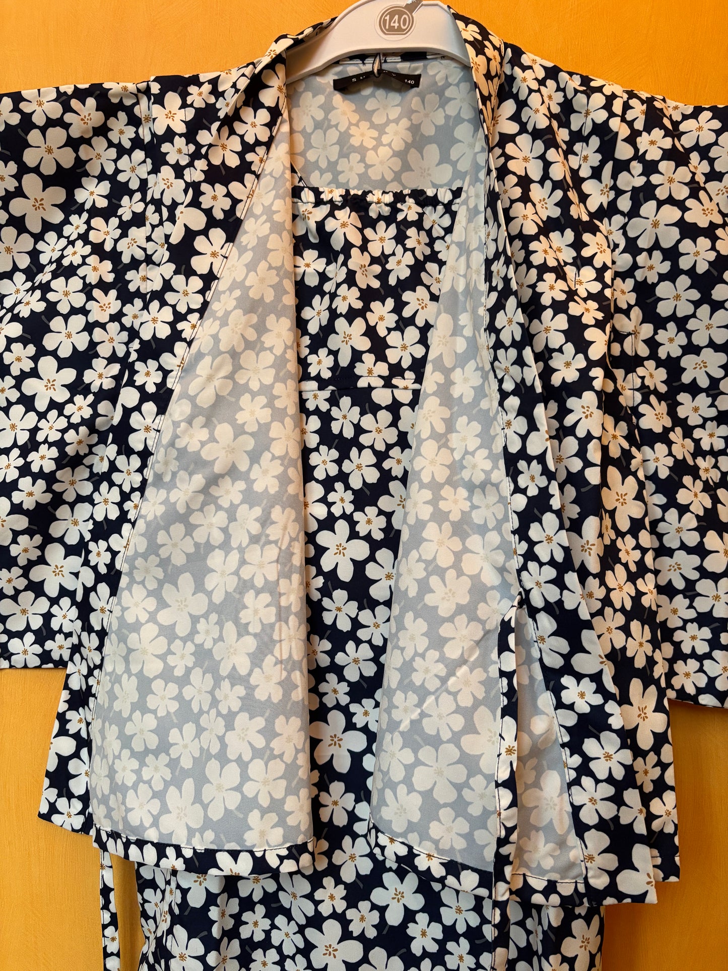 9~10 ans ★ Robe yukata fille – Ensemble 3 pièces : robe, veste kimono et ceinture 🎀