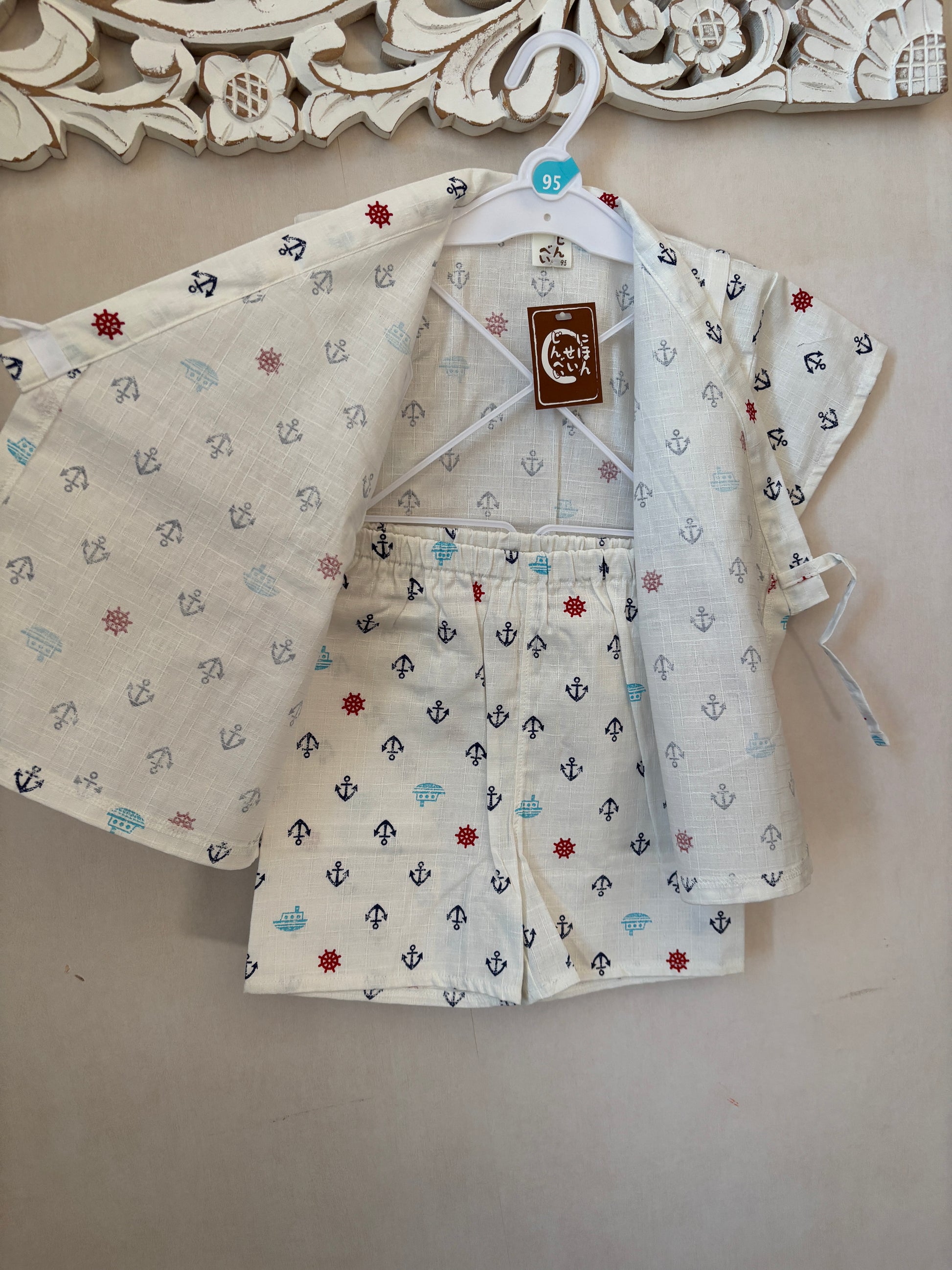 ensemble de jinbei veste et short, motif marin, ancre bleu marine sur fond blanc, garçon