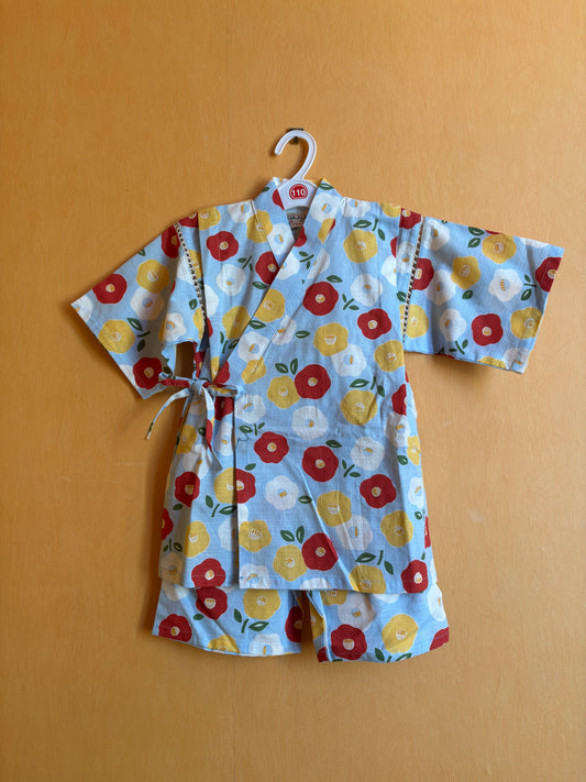 jinbei style pyjama, motifs floraux jaune, rouge et blanc, unisexe
