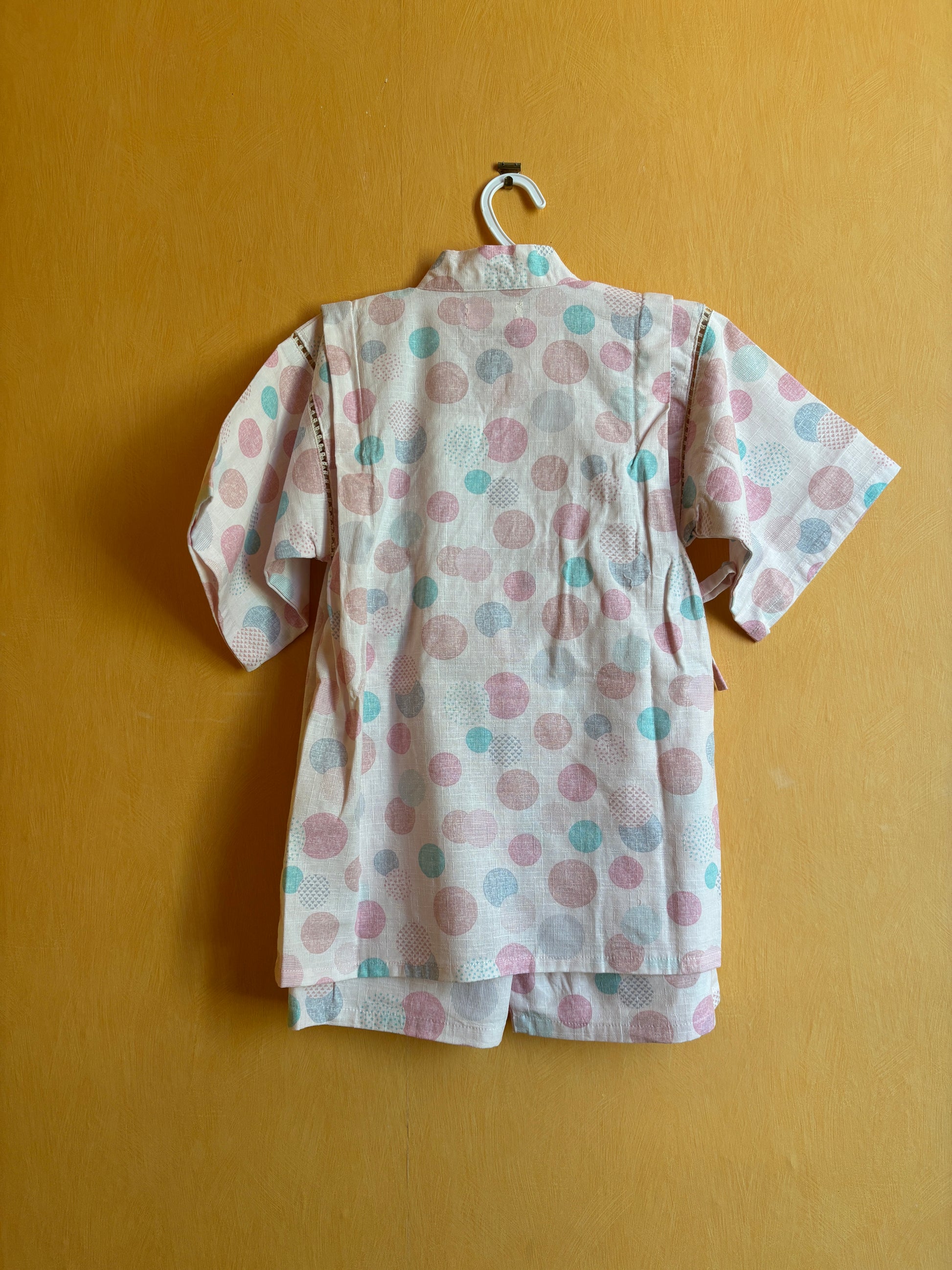jinbei style pyjama, motifs géométrique bleu et rose, fille