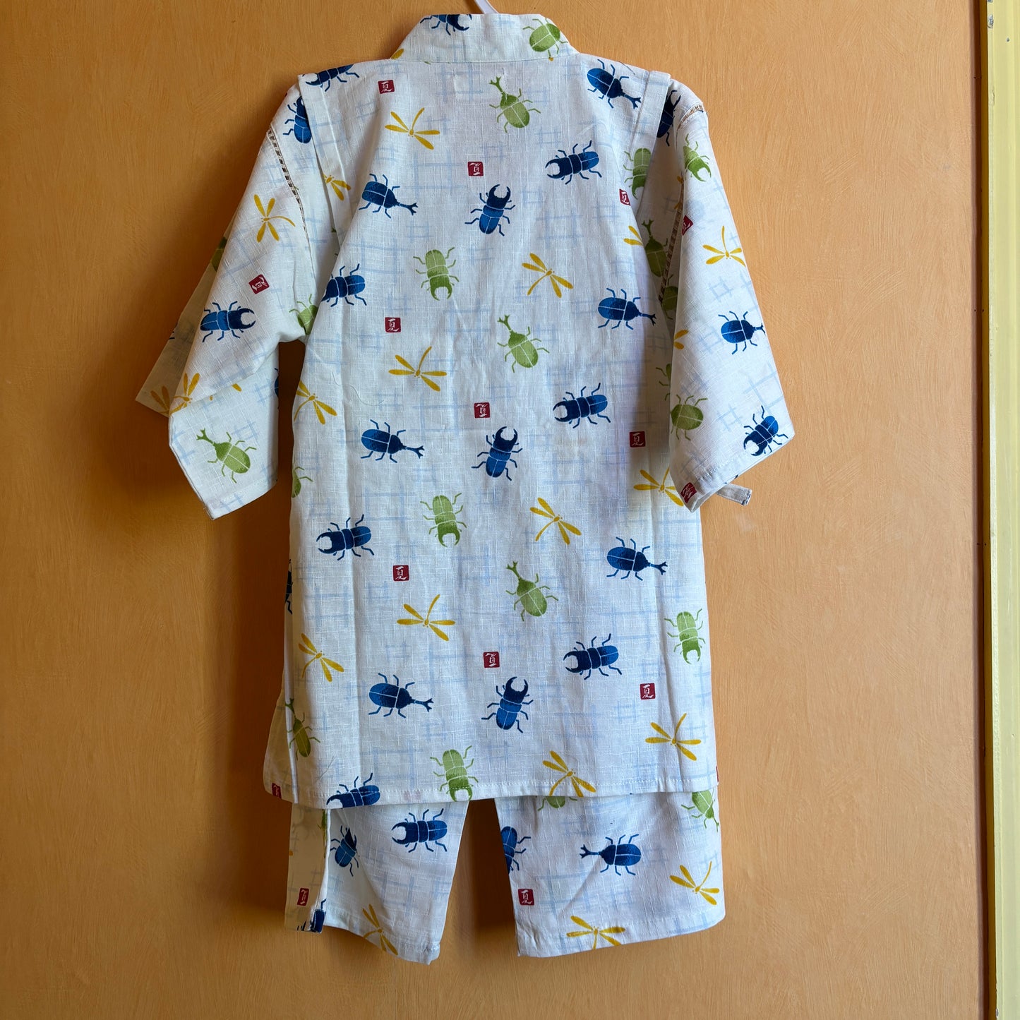 jinbei style pyjama, motifs d'insecte libellule et scarabés, garçon